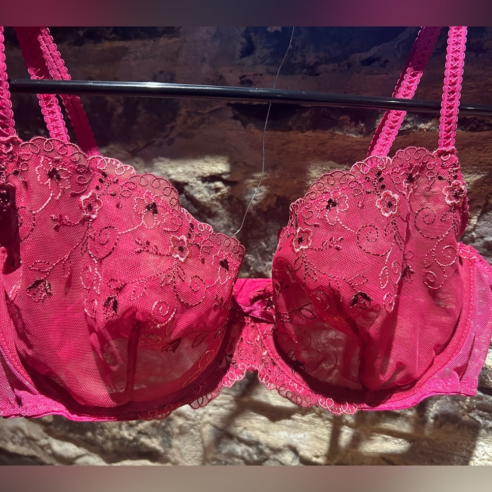 💫JACOB Y2K 36 C Pink Lace Bra With Floral Patterns